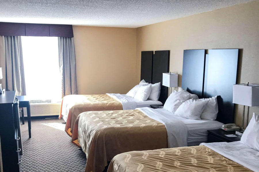 Quality Inn & Suites Mendota near I-39
