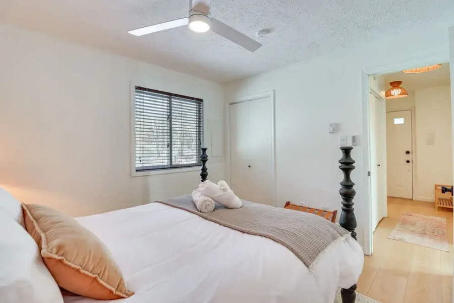 Family Home in Long Pond w/ Fire Pit & Lake Access