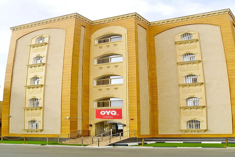 OYO 617 Rose Plaza Hotel