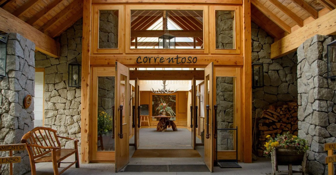 Correntoso Lake & River Hotel