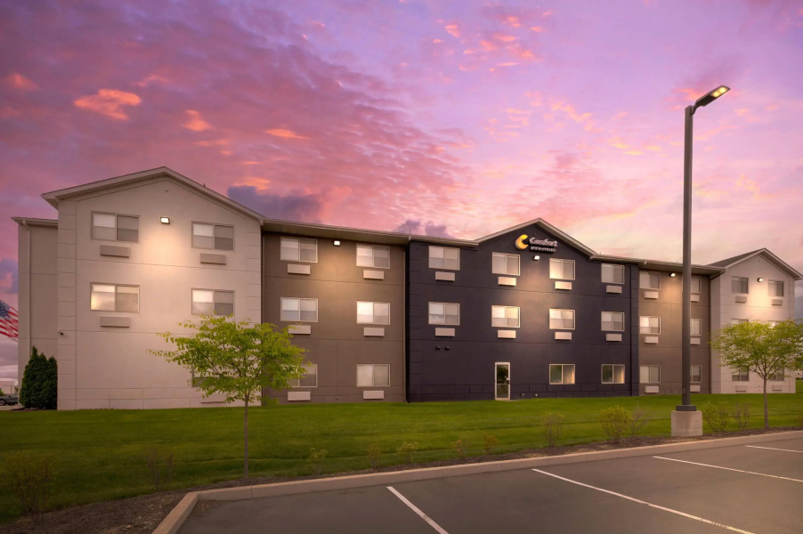 Comfort Inn & Suites North Greenfield
