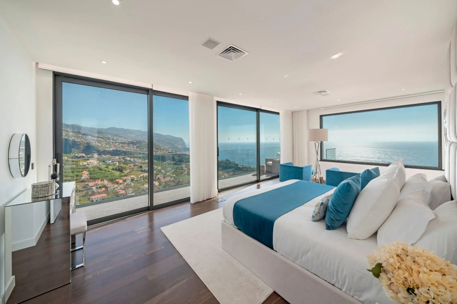 Luxury dream villa, magnificent 360º views of hills, coast and sea | Seacrest