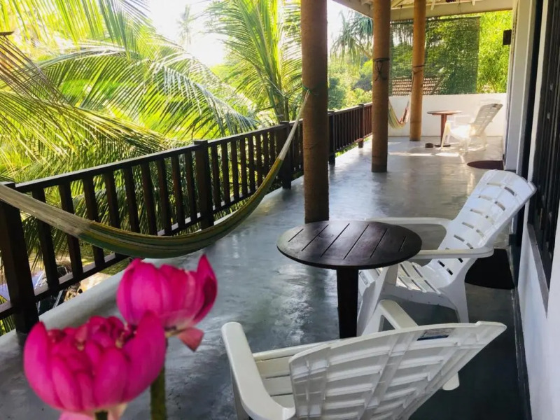 Little Sunshine Guest House & Restaurant