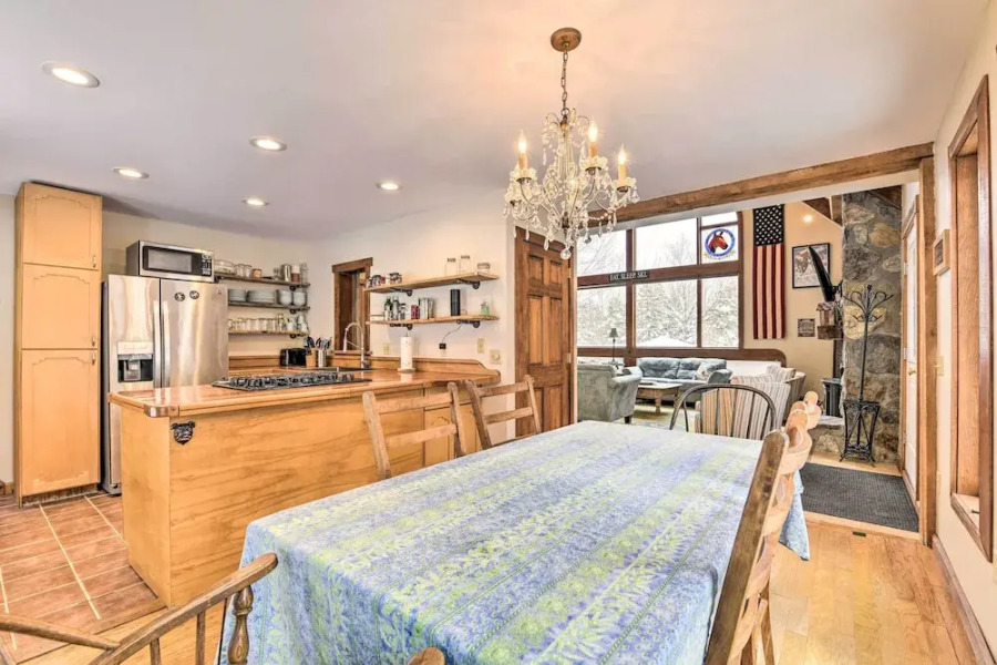 Waitsfield Vacation Rental w/ Private Hot Tub