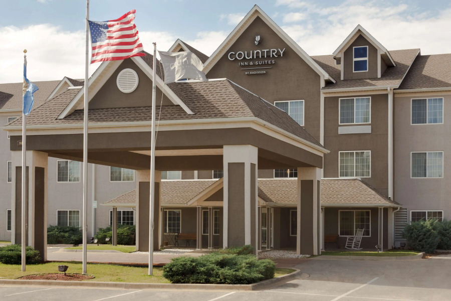 Country Inn & Suites by Radisson, Norman near University
