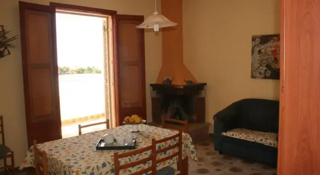 Sulla riva di Torre San Giovanni