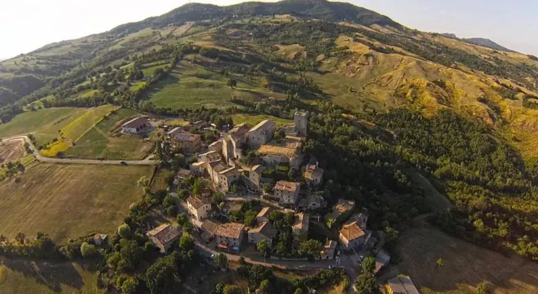 Petrella Guidi Lodge & Historical Hideaway