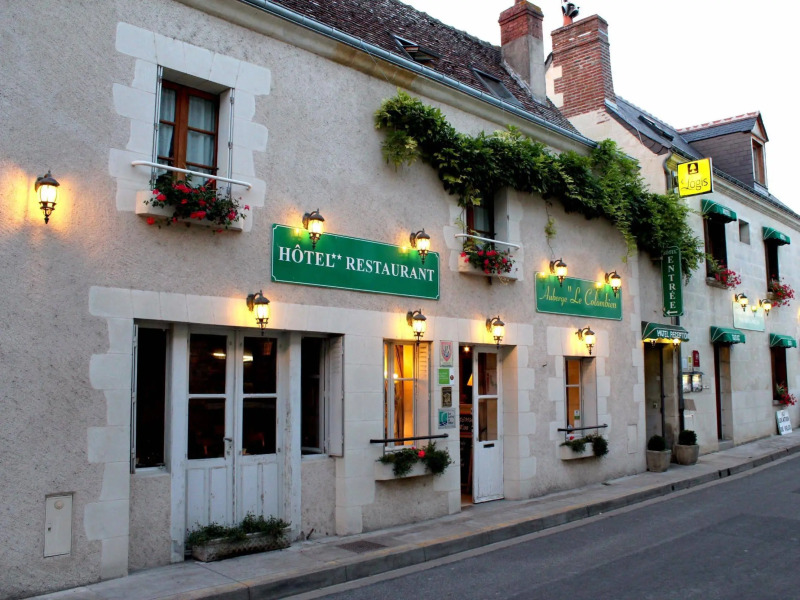 Logis Auberge Le Colombien - Hôtel Restaurant