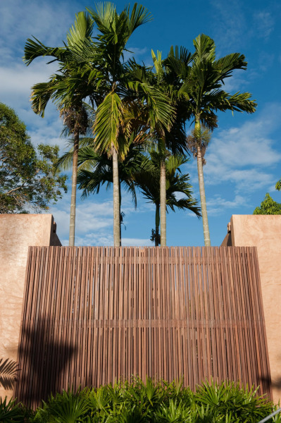 Wanakarn Beach Resort & Spa