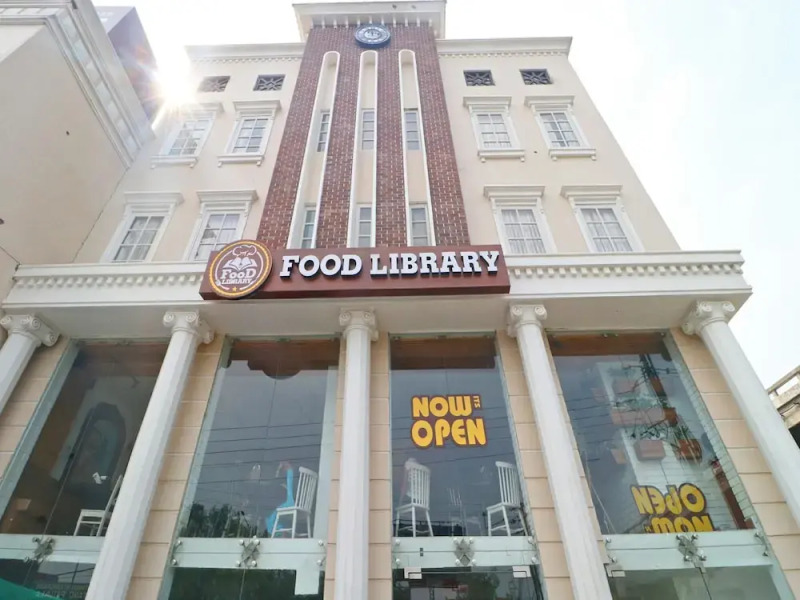 OYO 16082 Hotel Imperial Corner