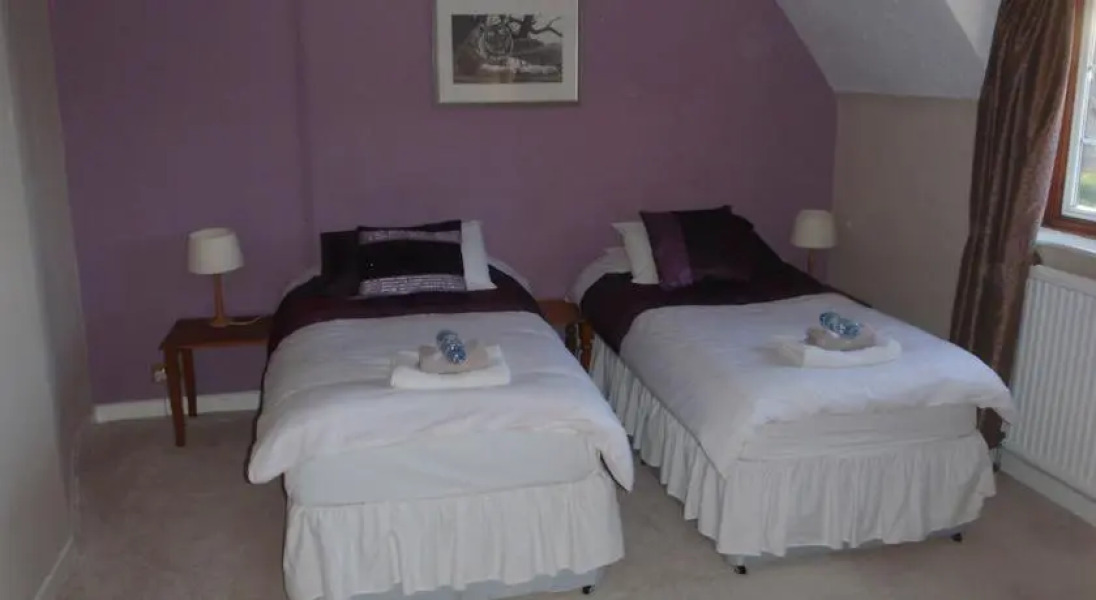 Auld Mother Hubbards