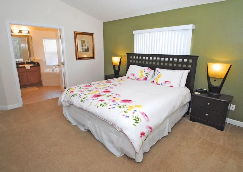 304OBC Hastings Boulevard 4 Br villa by RedAwning