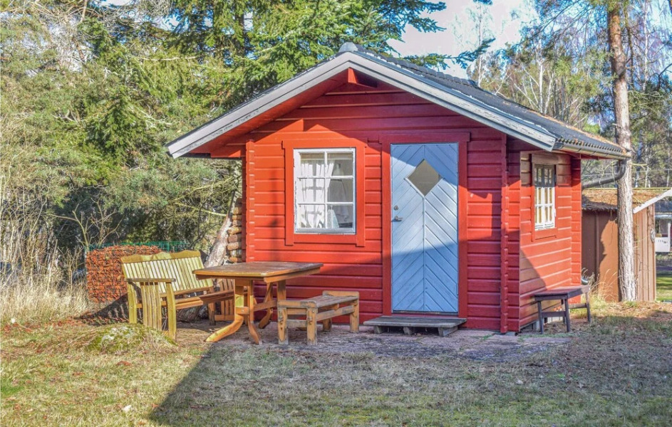 Nice Home in Mönsterås With 2 Bedrooms and Wifi