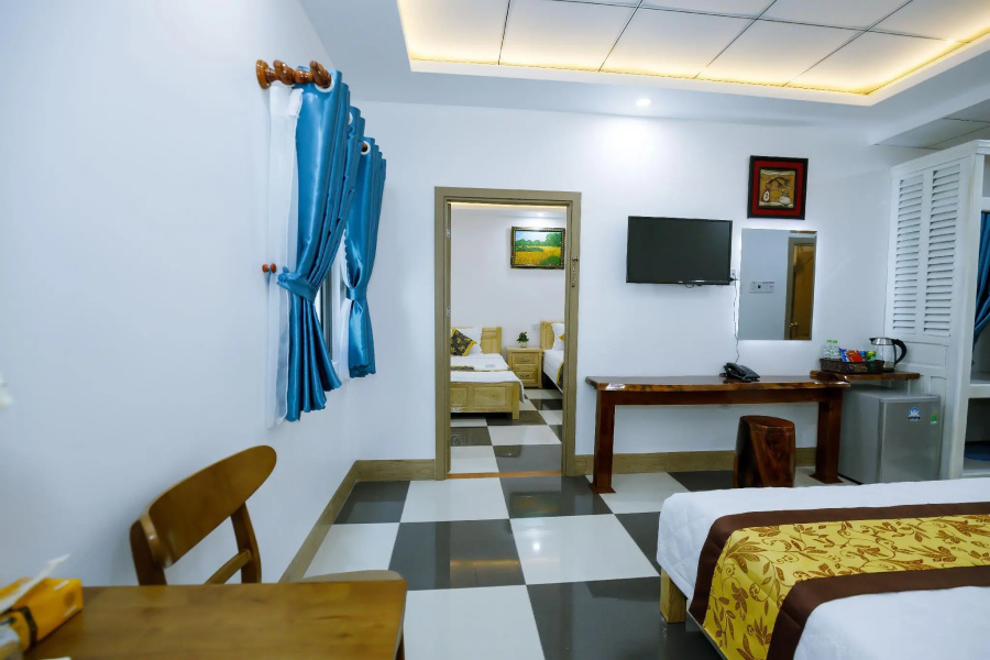 Vuon Cau Hotel