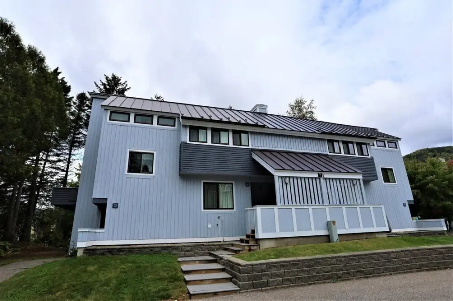 Waterville Valley Vacation Condo Close to Town Square and Free Shuttle to Ski Area! - Ss6v