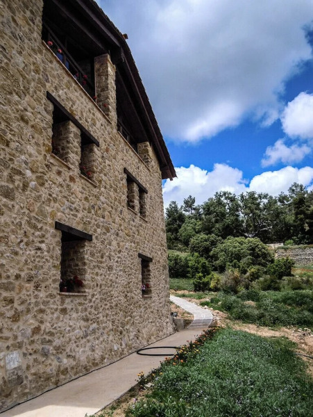 Masia de la Serra de la Cogulla