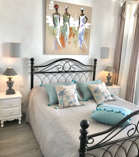 Ti. Maanga vue mer et pieds dans l'eau