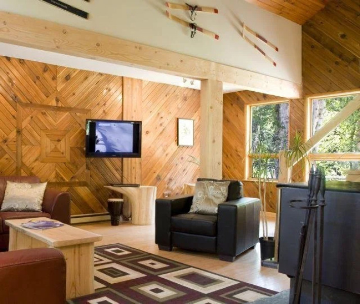 Golden Rockies Lodge