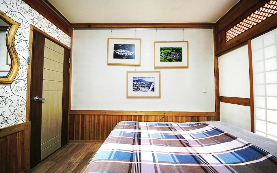 Reed House Hanok Pension