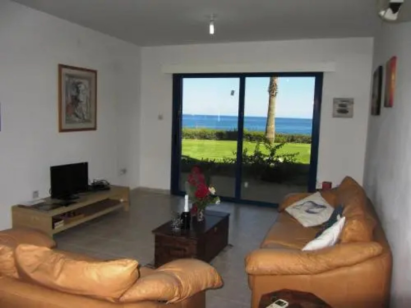 Desiray Beach Apartment