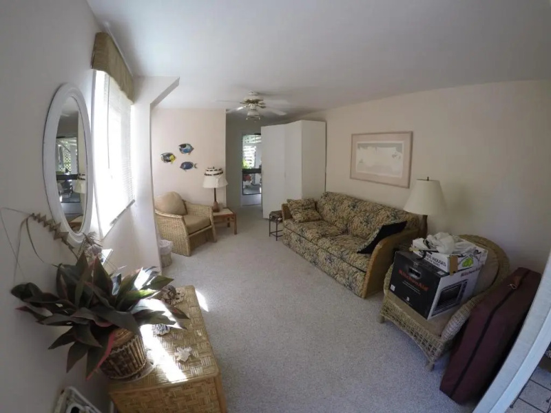 Hale-hoola B & B