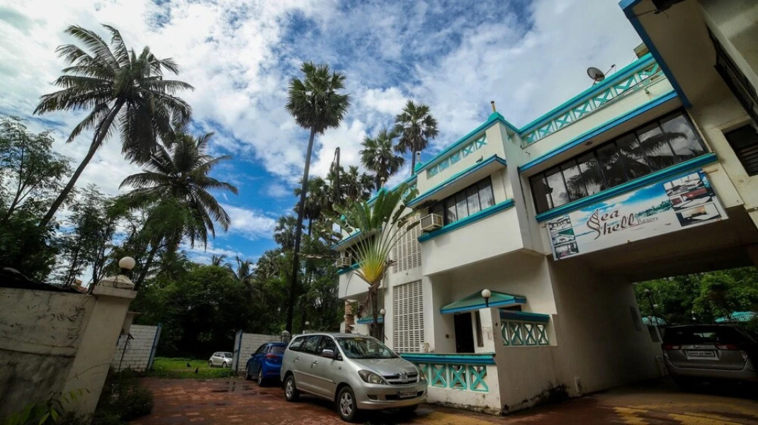 Seashell Beach Resort