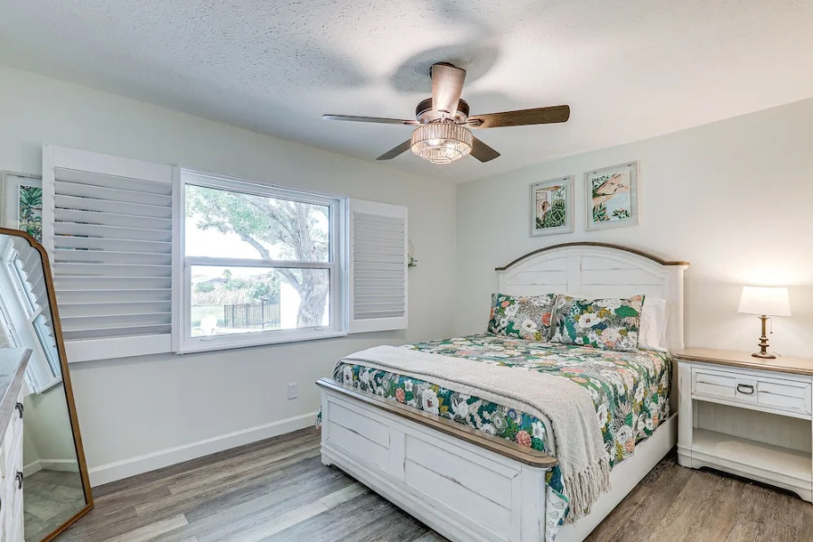 Apollo Beach Oasis: Lanai + Heated Pool!