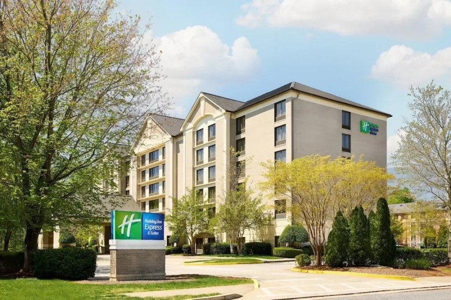 Holiday Inn Express & Suites Alpharetta - Windward Parkway
