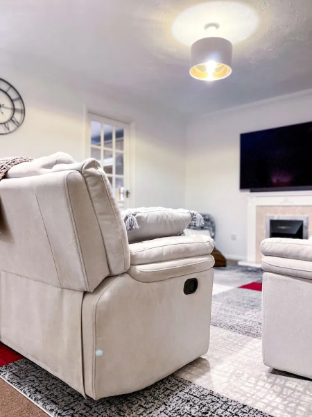 1-bed Apt, Sleeps 2, 20 min Walk to Centre