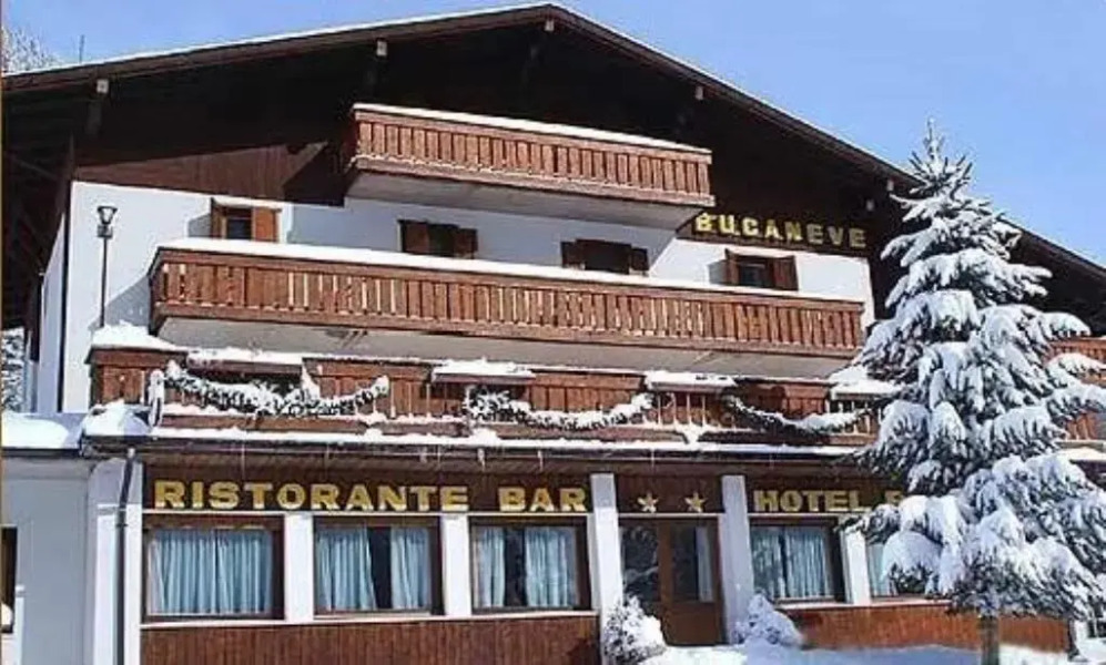 Hotel Bucaneve