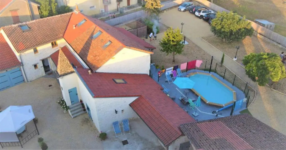 Boutique Farmhouse Cottages with Pool, 6 Bedrooms - Angulus Ridet (Loire Valley)