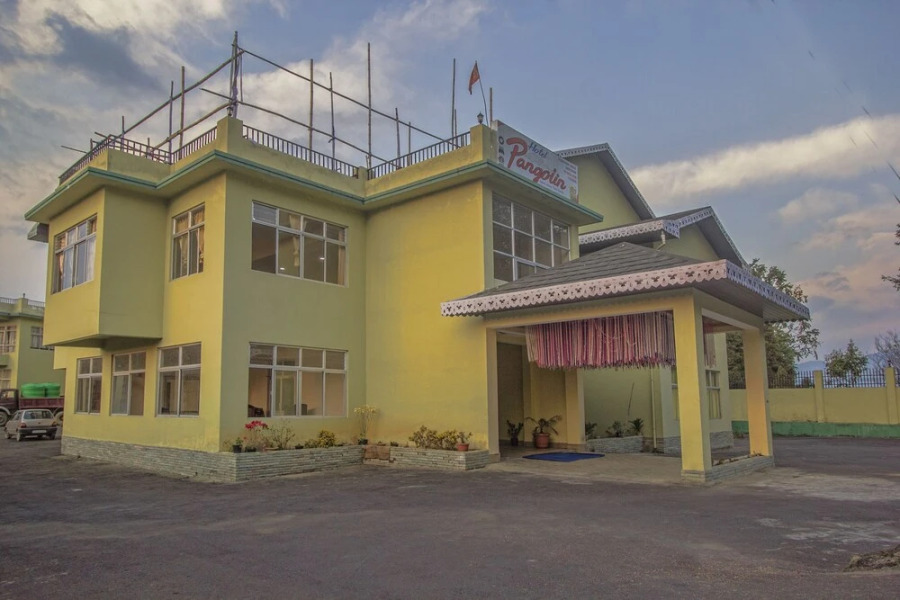 OYO 28084 Hotel Pangolin