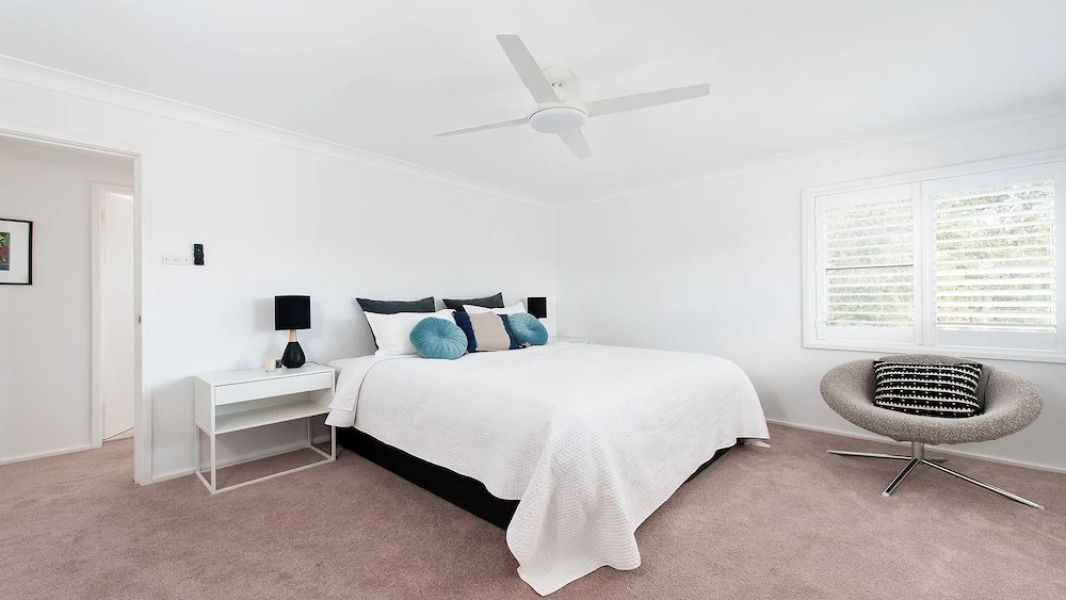 Sandyfeet at Shoal Bay