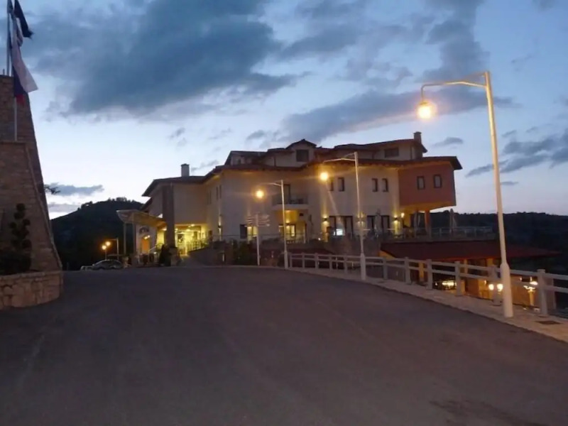 Afkos Grammos Luxury Boutique Hotel