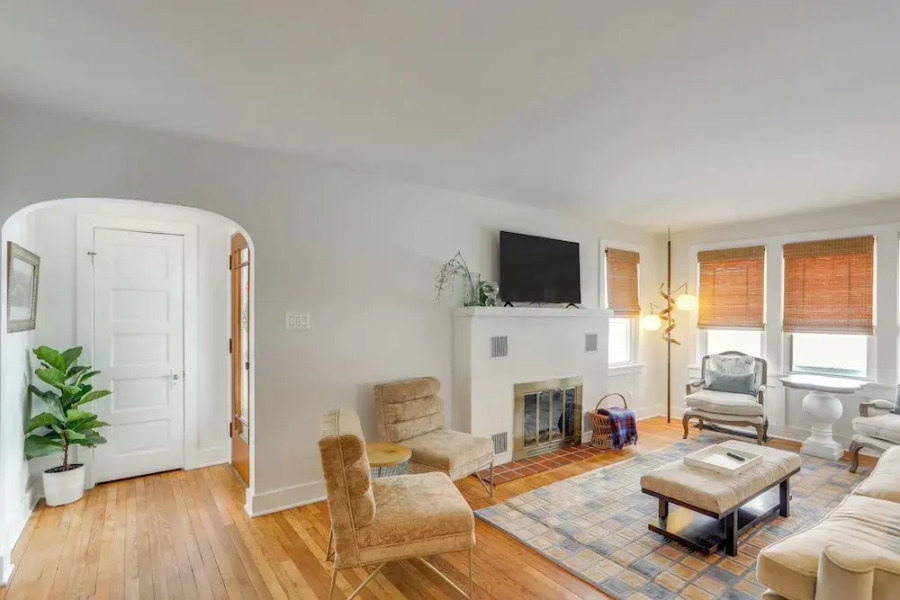 Cozy Cottage in Historic Village: Near Cedar Point