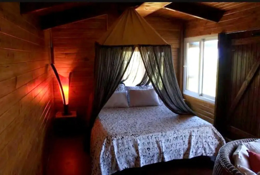 Bungalow with One Bedroom in Petite Ile, with Wonderful Sea View, Furnished Garden And Wifi - 9 Km From the Beach