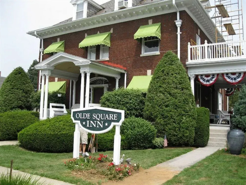 Olde Square Inn Bed and Breakfast