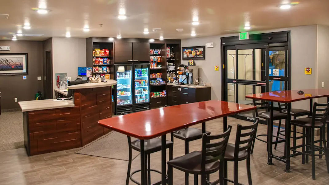 My Place Hotel - Portland East, OR