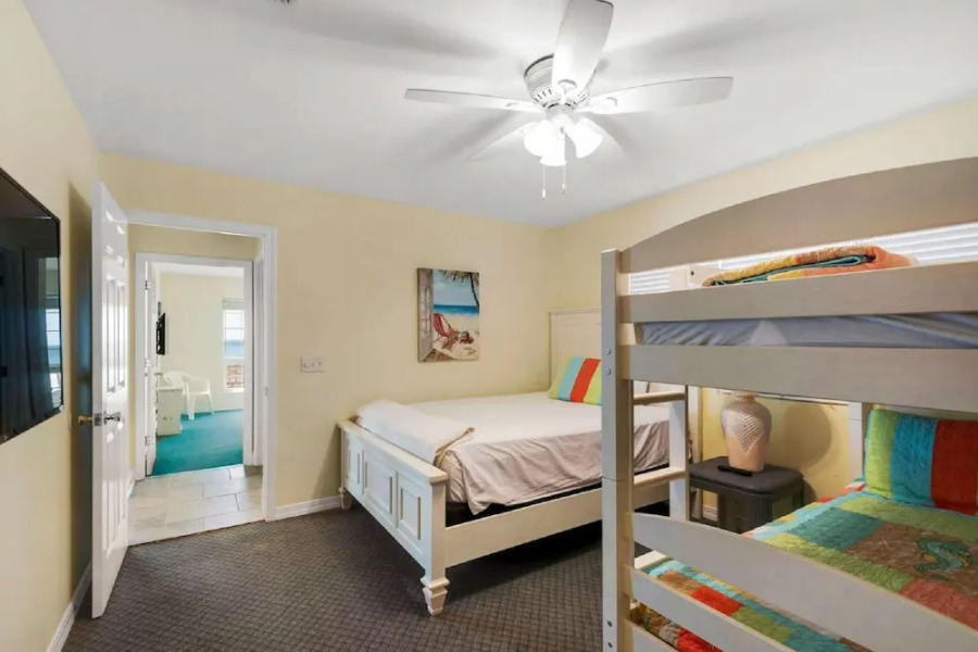 Barefoot Beach Retreat 3 Bedroom Apartment