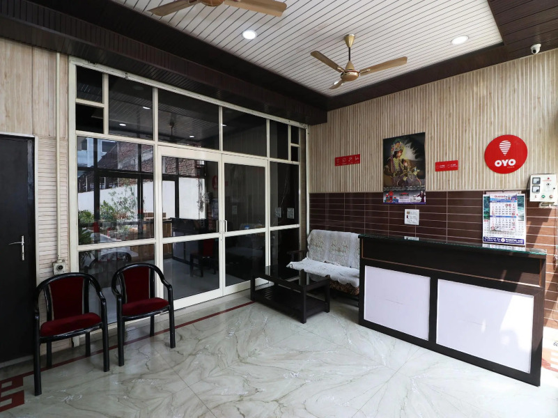 OYO 14161 Hotel ASDR