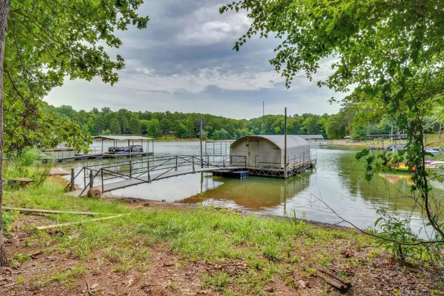 Peaceful Lake Hartwell Hideaway w/ Boat Dock!
