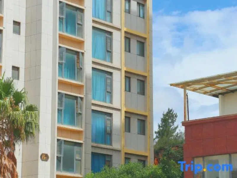 Gongguan Bihai Lantian Hotel