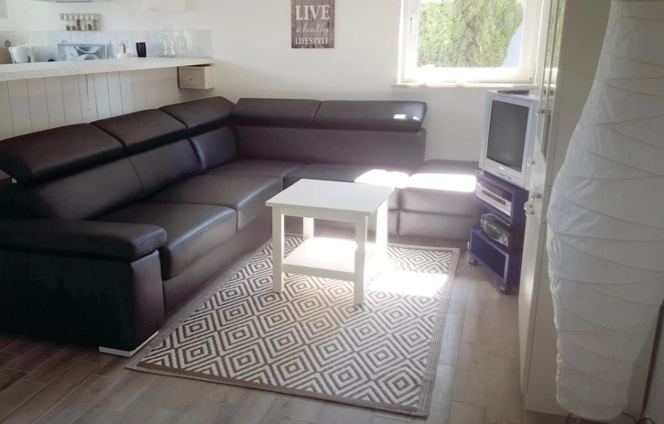 Nice Home in Hohen Wieschendorf With 2 Bedrooms and Wifi