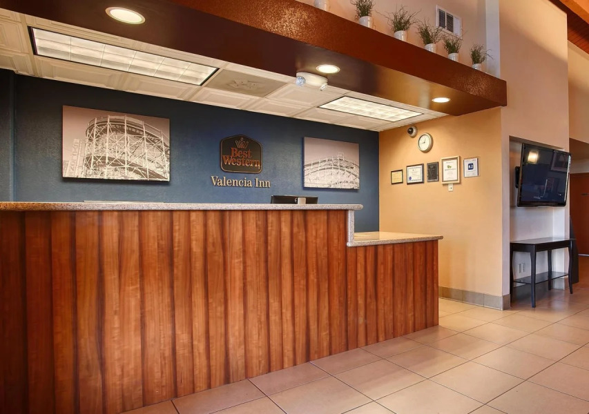 Best Western Valencia Inn