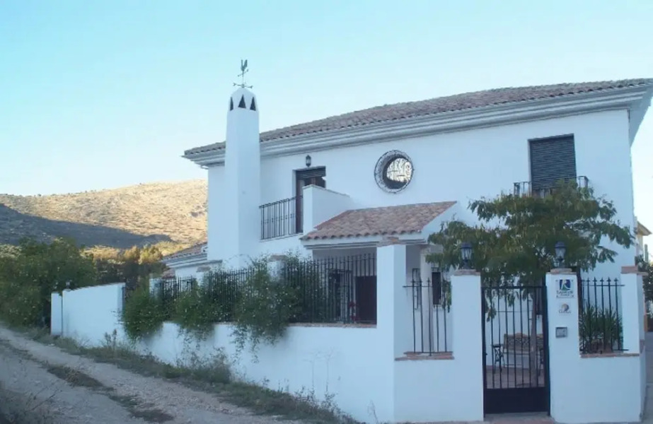 House With 5 Bedrooms in Priego de Cordoba, With Wonderful Mountain Vi