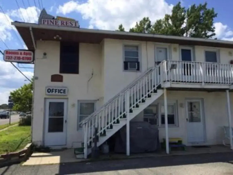 Pine Rest Motel
