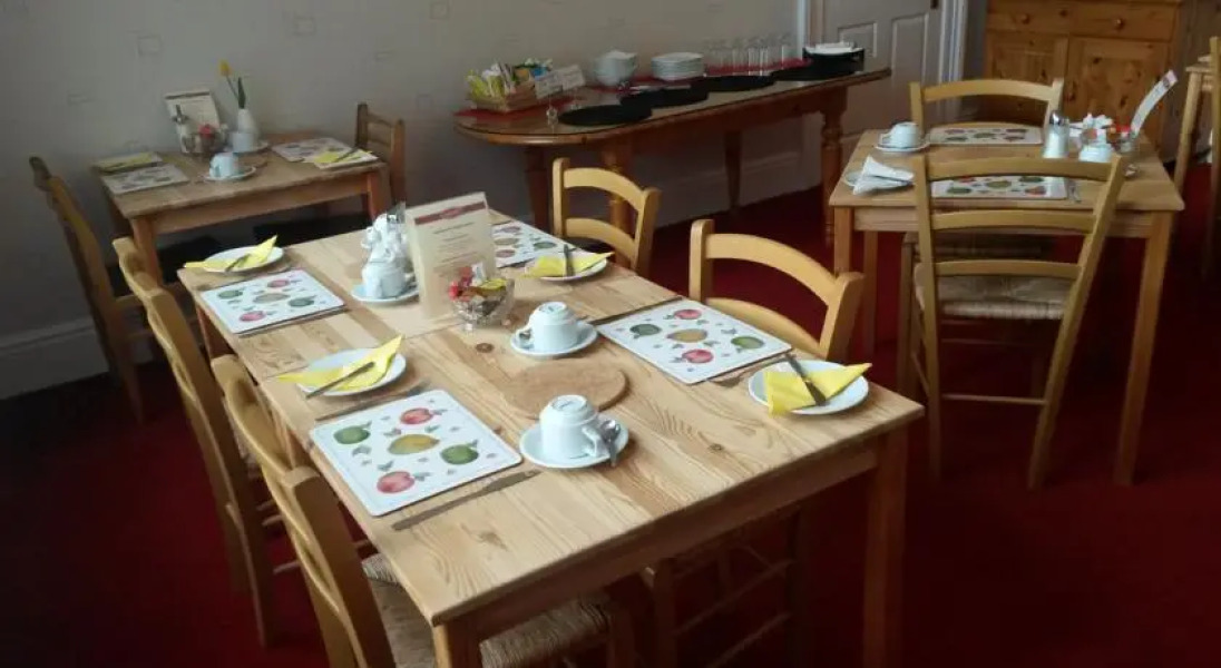 Tregonwell House - Guest House