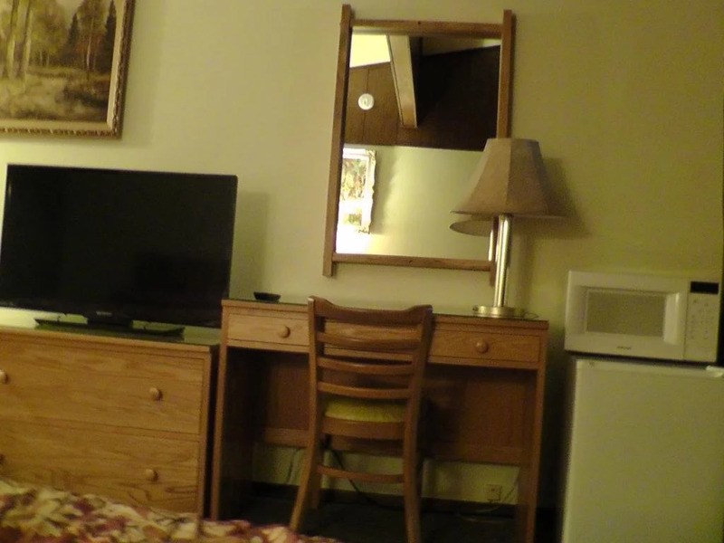 Motel 95 and Campground