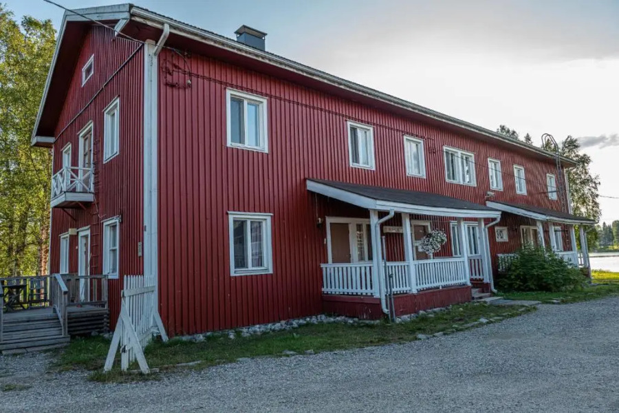 Arctic Guesthouse & Igloos