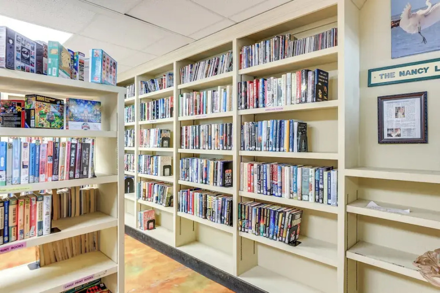 3 Mi to Nokomis Beach: Resort Home in Florida